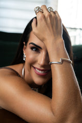 Bracelete Trama