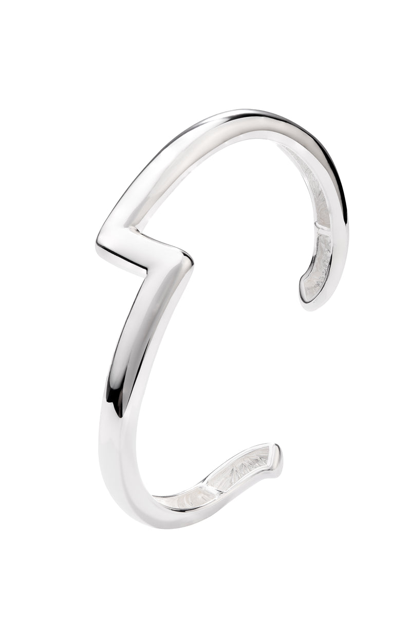 Bracelete Trama