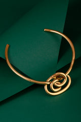 Choker Trama
